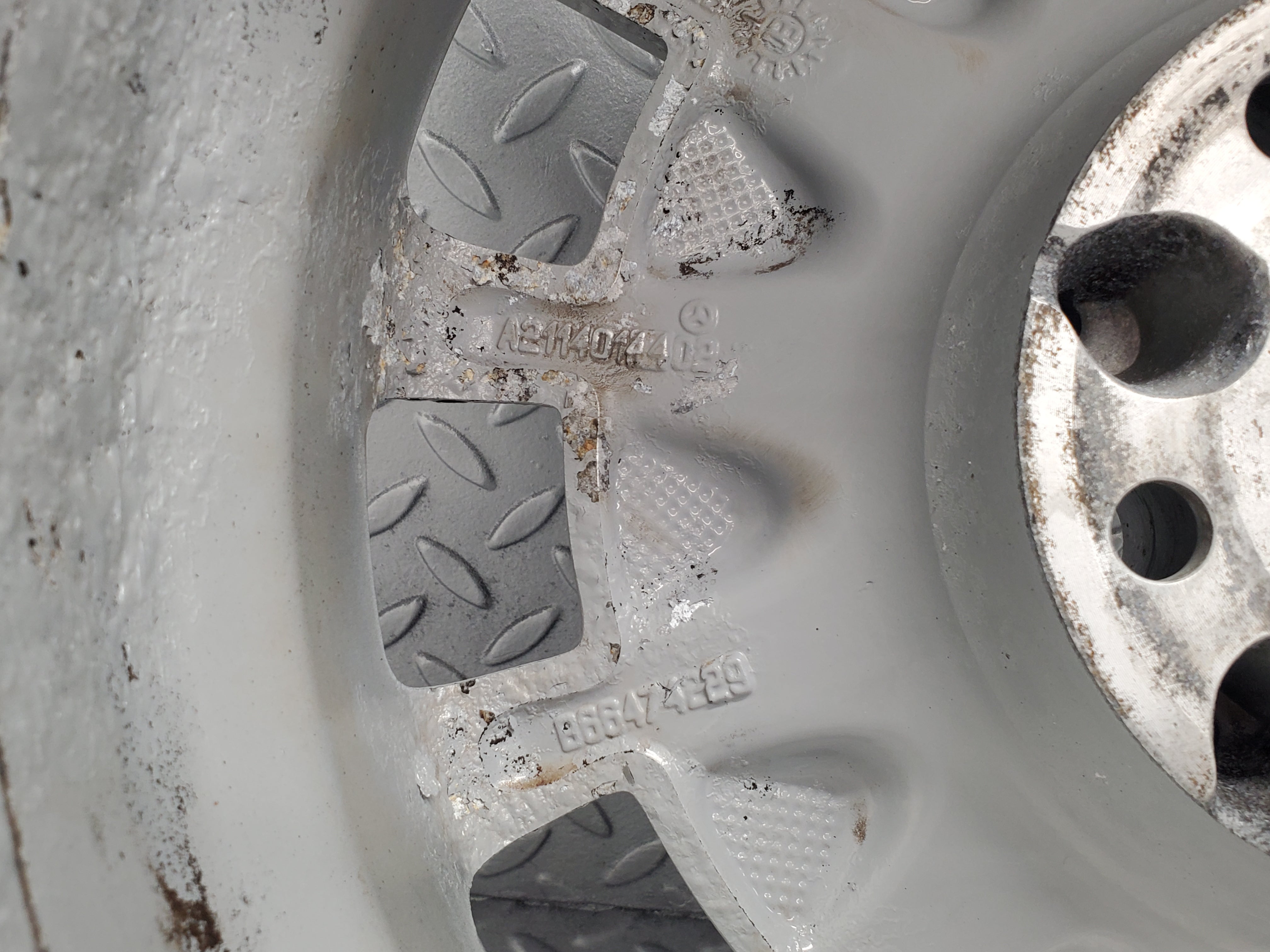 50187 Mercedes-Benz Alloy Wheel Set 7.5/2Jx16 H2 ET42 2114014402