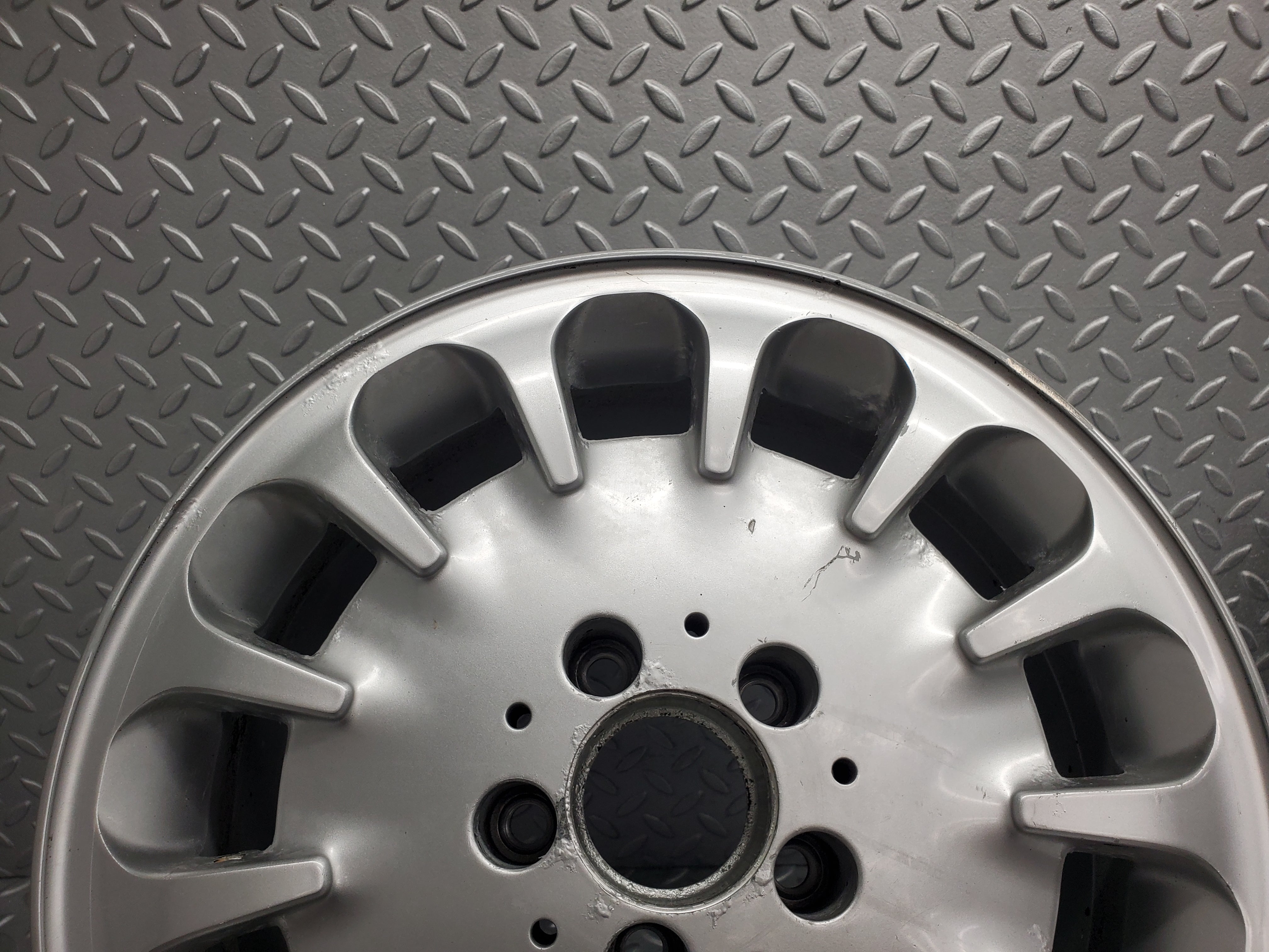 50187 Mercedes-Benz Alloy Wheel Set 7.5/2Jx16 H2 ET42 2114014402
