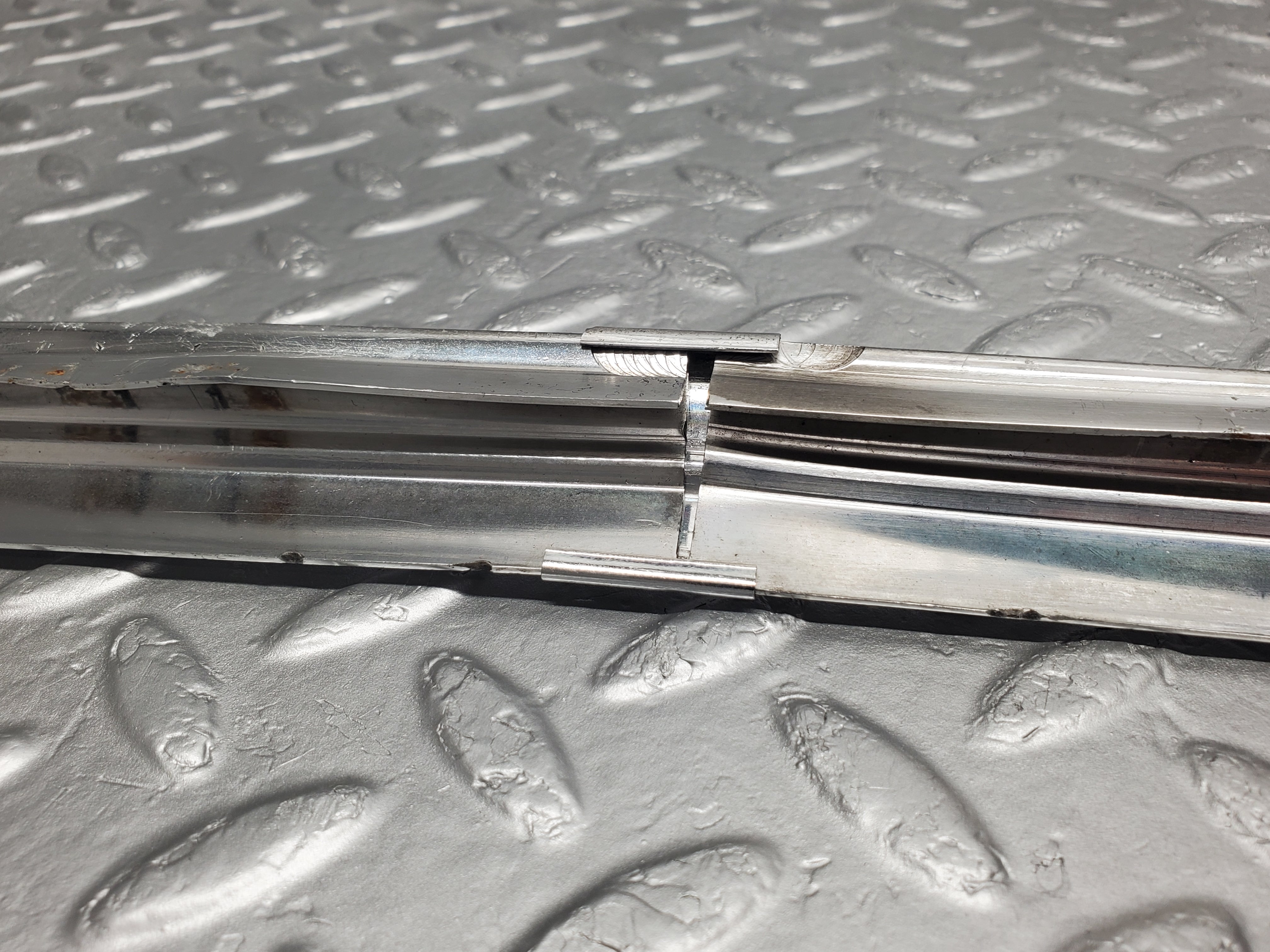 50756 Mercedes-Benz W108 280SE 3.5 Front Windscreen Chrome Frame