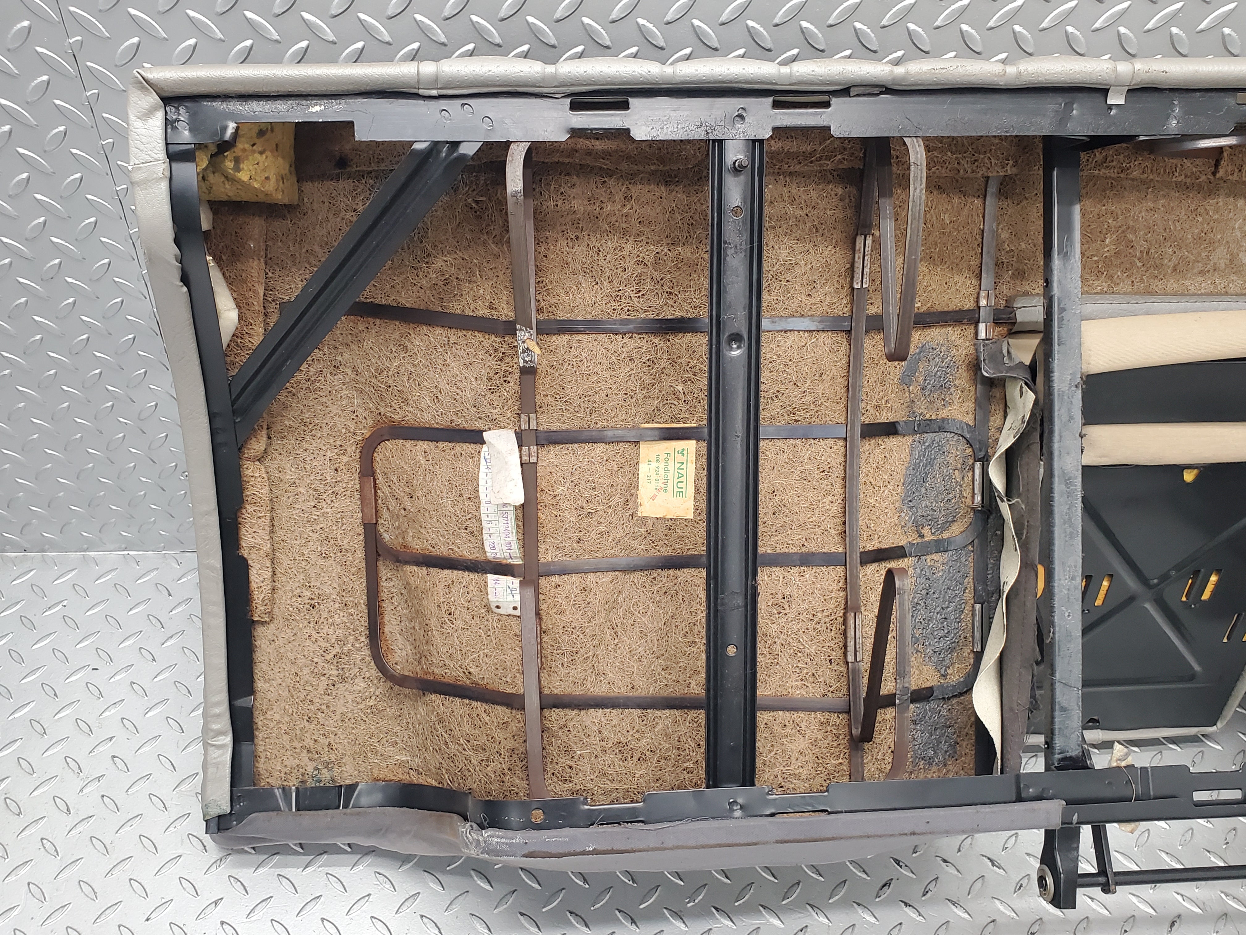 50803 Mercedes-Benz W108 280SE 3.5 Rear Seat Grey 1089240116