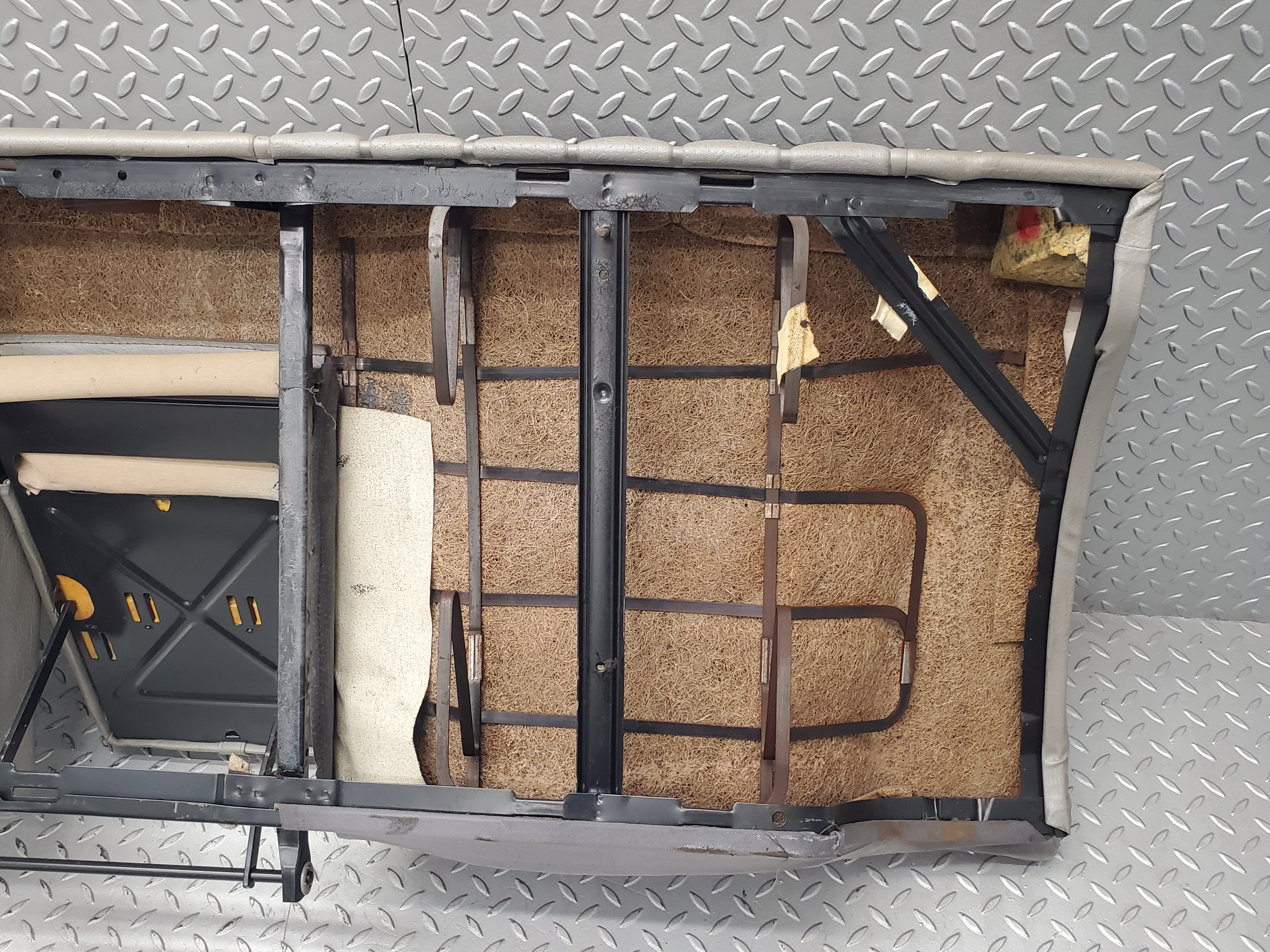 50803 Mercedes-Benz W108 280SE 3.5 Rear Seat Grey 1089240116