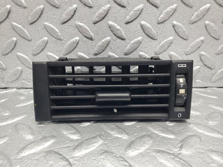 51067 Mercedes-Benz W124 Dashboard Air Vent Left Side