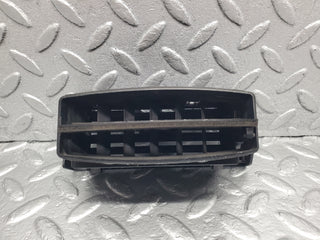 51067 Mercedes-Benz W124 Dashboard Air Vent Left Side