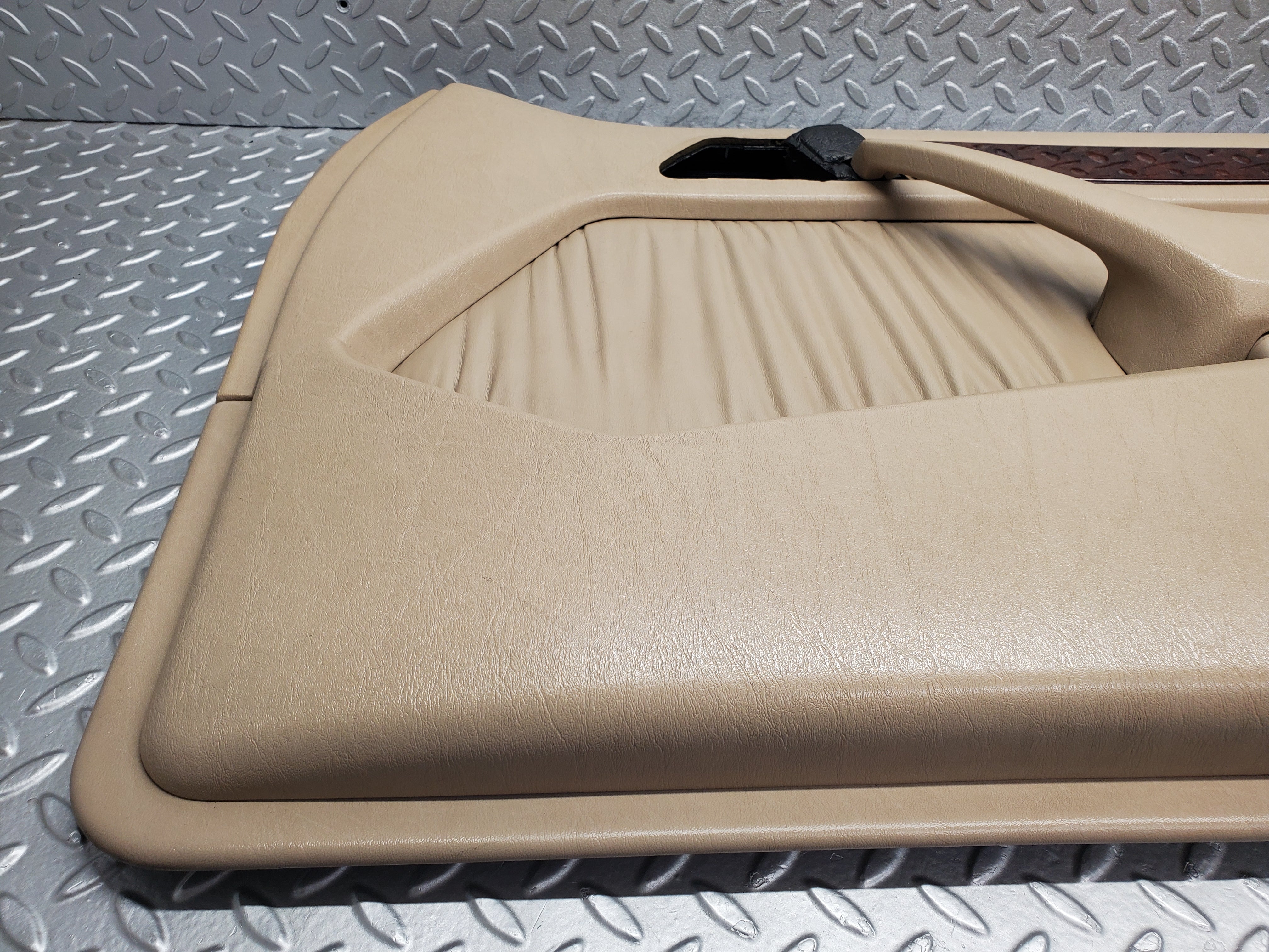 51989 Mercedes-Benz A124 Cabriolet Right Door Card Beige 1247271670
