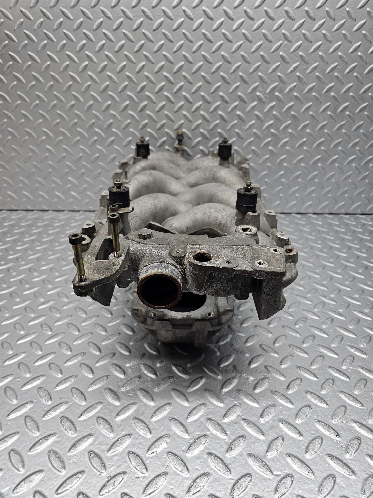 5201 Mercedes-Benz R107 350SL Coupe Air Intake Manifold Throttle 1161414301