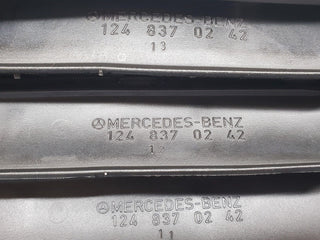 44734 Mercedes-Benz W124 220E Rear Air Intake Vent Right 1248370230 1248370242