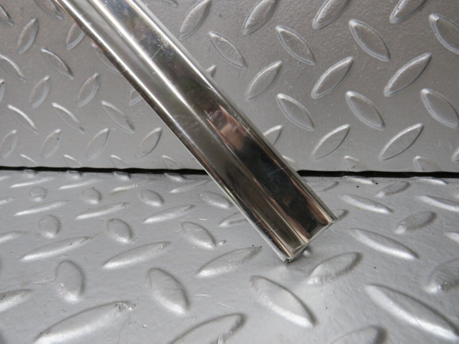 34264 Mercedes-Benz R107 Soft Top Cover Chrome Trim