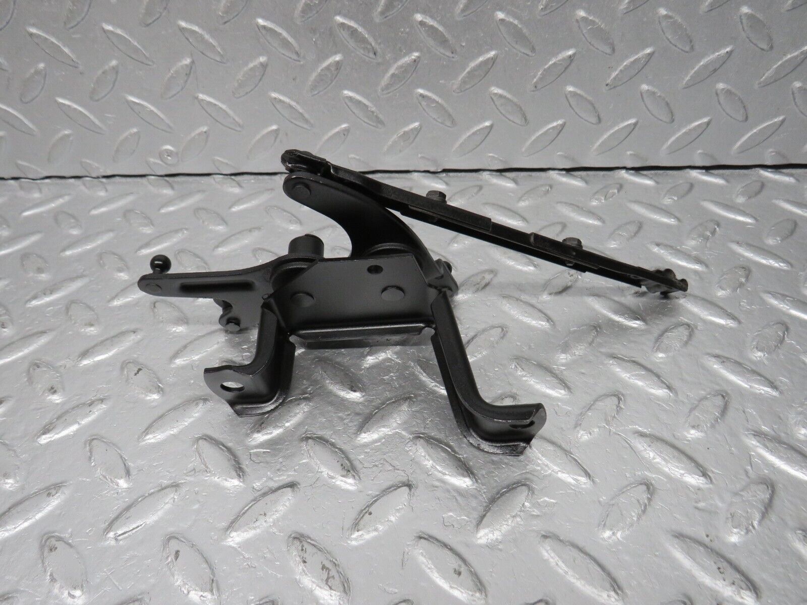 39294 Mercedes-Benz R107 500SL Throttle Linkage