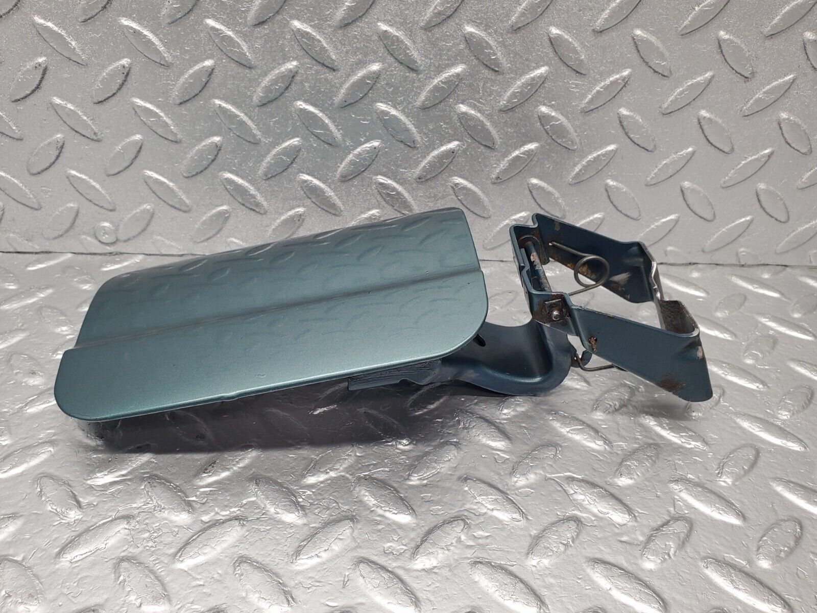 46482 Mercedes-Benz C123 280CE Coupe Fuel Tank Flap Cap 1235840039