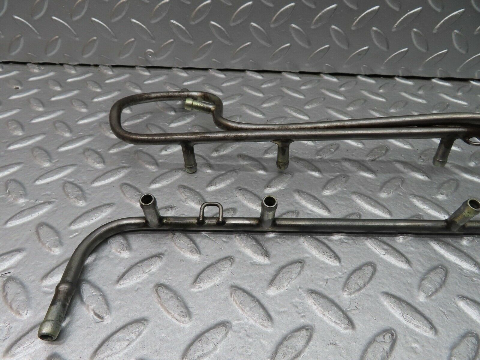 20685 Mercedes-Benz R107 450SL Fuel Injector Pipe Pair