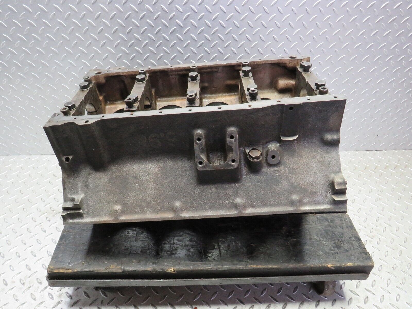 39979 Mercedes-Benz R107 350SL Engine Block 116.984 1160110801