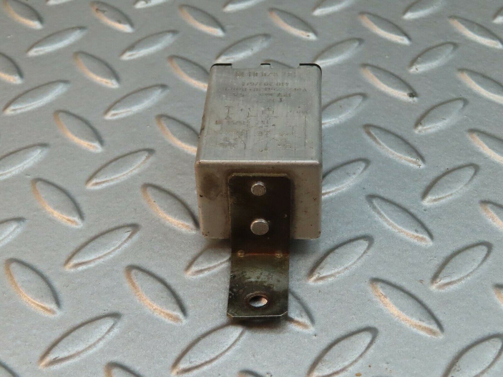 4959 Mercedes-Benz R107 350SL Heated Window Relay 1078200110