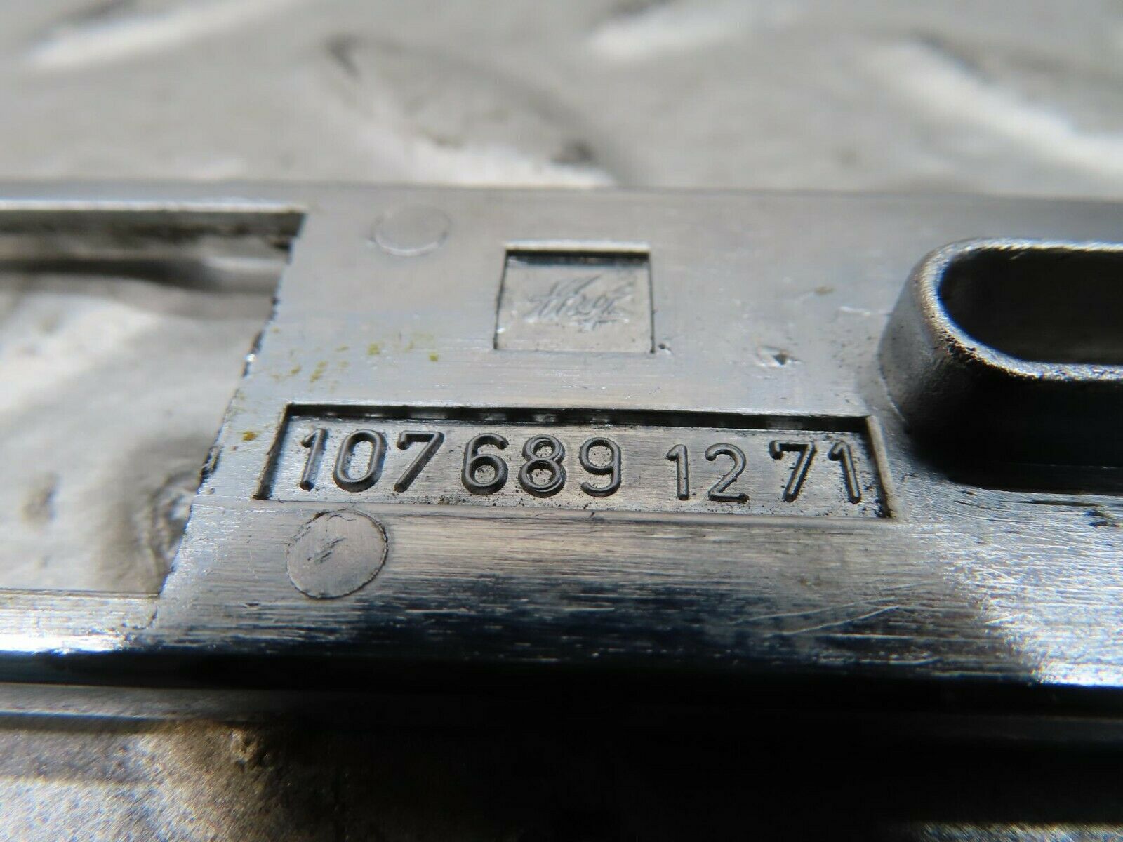 15747 Mercedes-Benz R107 450SL Dashboard Centre Trim 1076891271