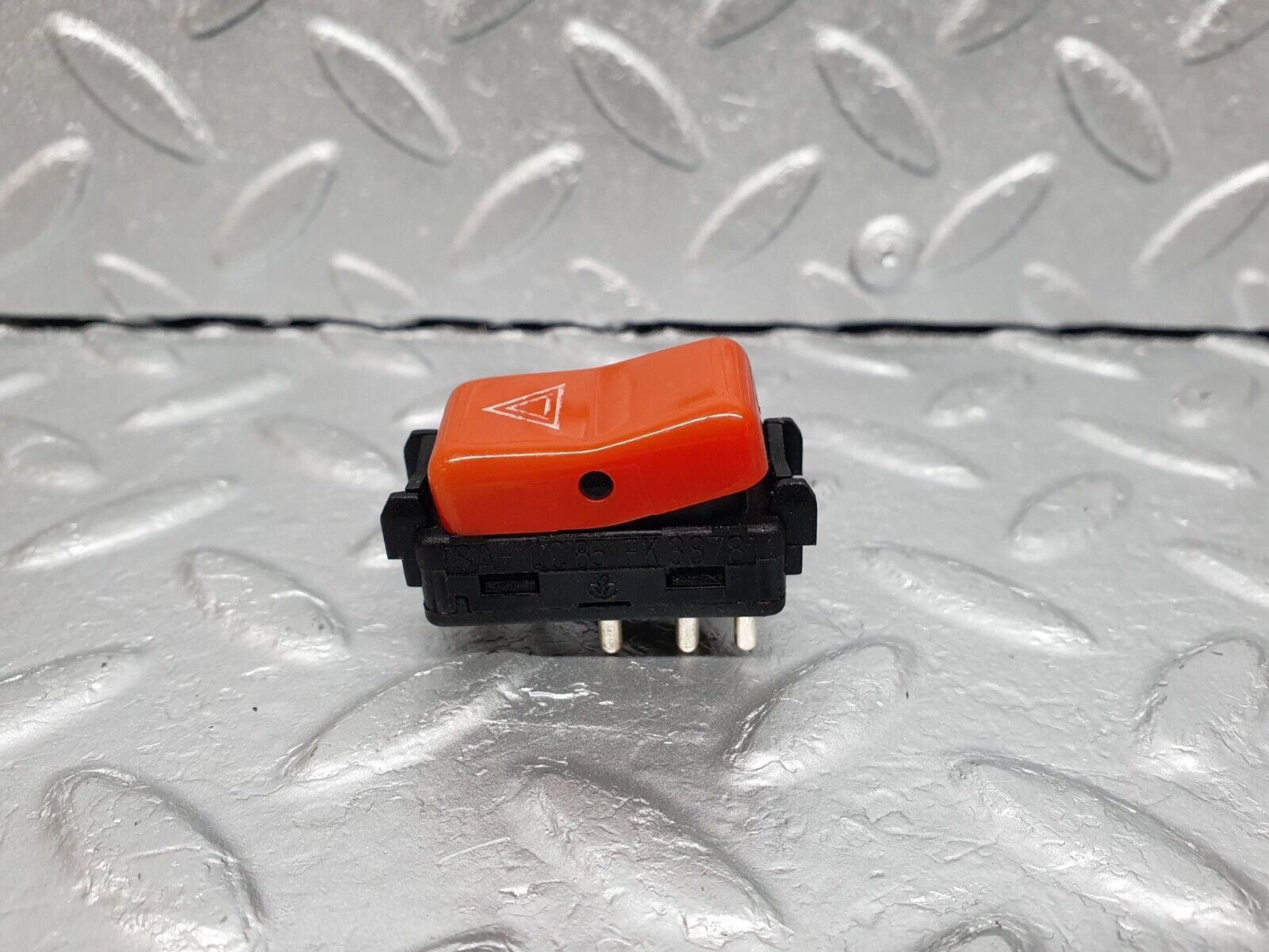 41647 Mercedes-Benz W124 200E Hazard Warning Light Switch 1248200110