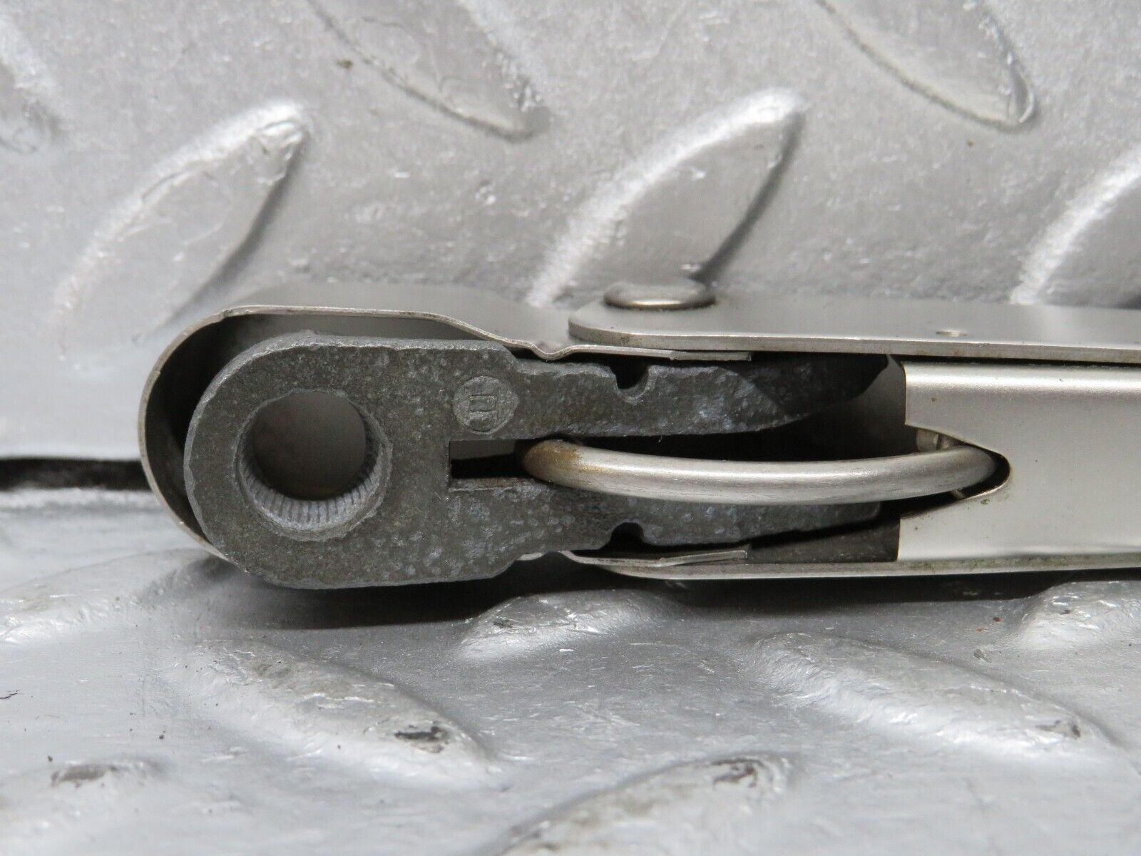 39981 Mercedes-Benz R107 350SL Windscreen Wiper Arm Right Side