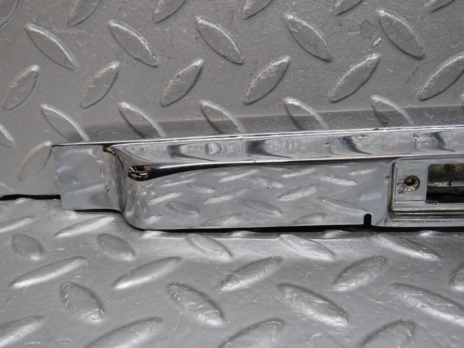 39142 Mercedes-Benz R107 500SL Trunk Chrome Handle Trim