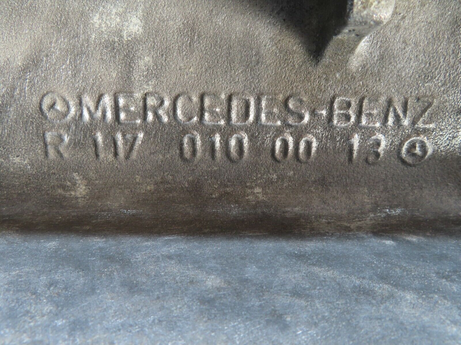 20756 Mercedes-Benz R107 450SL Oil Pan Oil Sump 1170100013