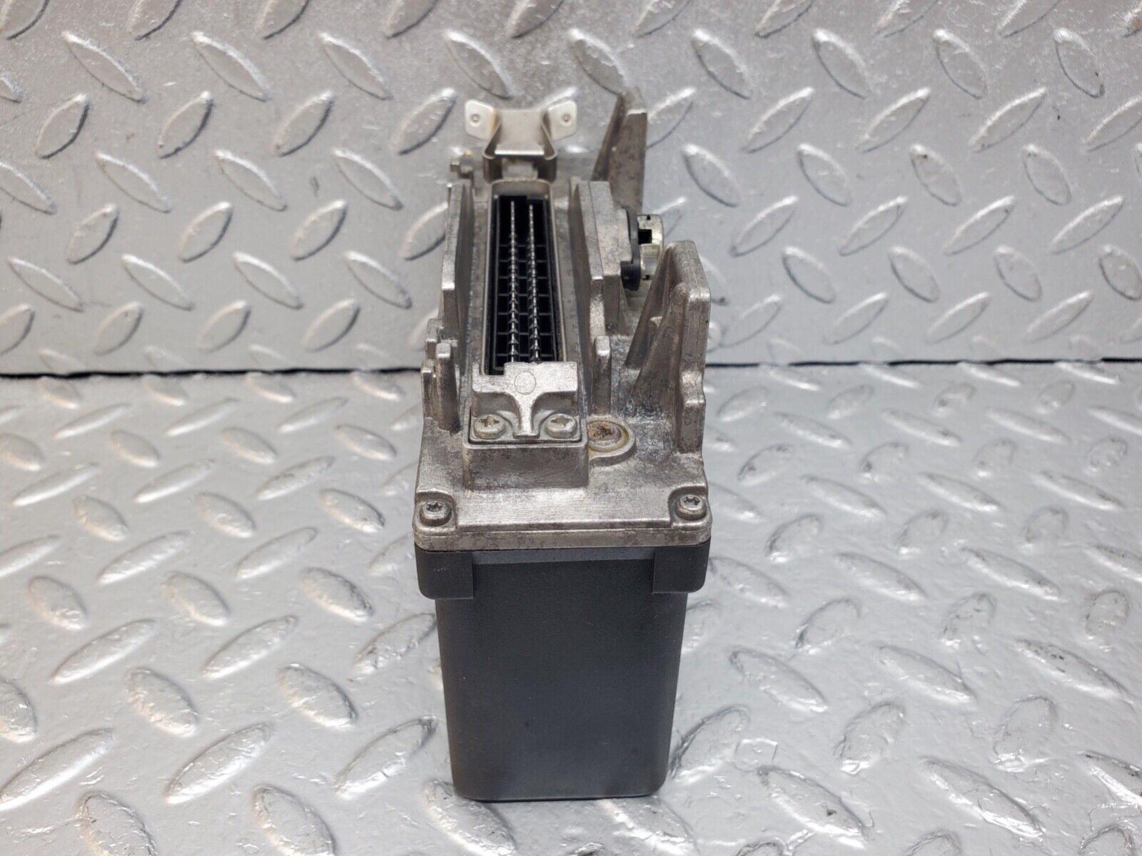 44627 Mercedes-Benz W124 220E ABS Control Unit Bosch 0055455132 0265101020