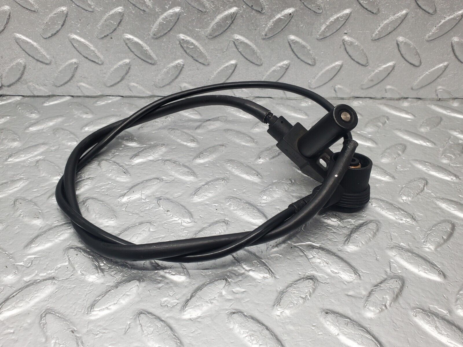 46203 Mercedes-Benz W124 280E Crankshaft Position Sensor 0155452828 0021534328