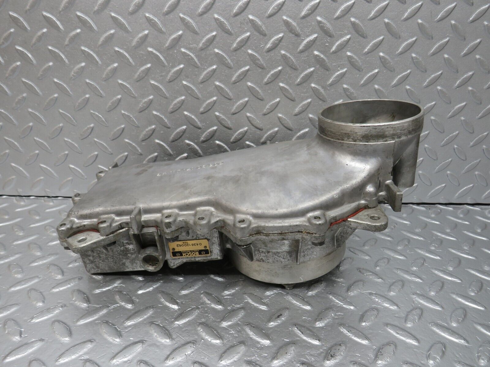 40054 Mercedes-Benz R107 350SL Air Flow Mass Meter Sensor Bosch 0438120062 1171410590