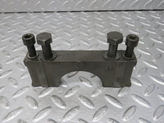 32868 Mercedes-Benz C107 R107 350 V8 Crankshaft Bearing Block 1160110312