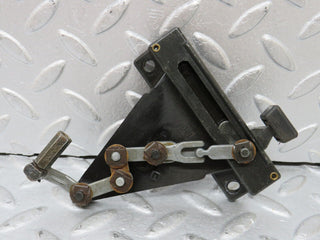R107 SL air vent control lever centre used OEM