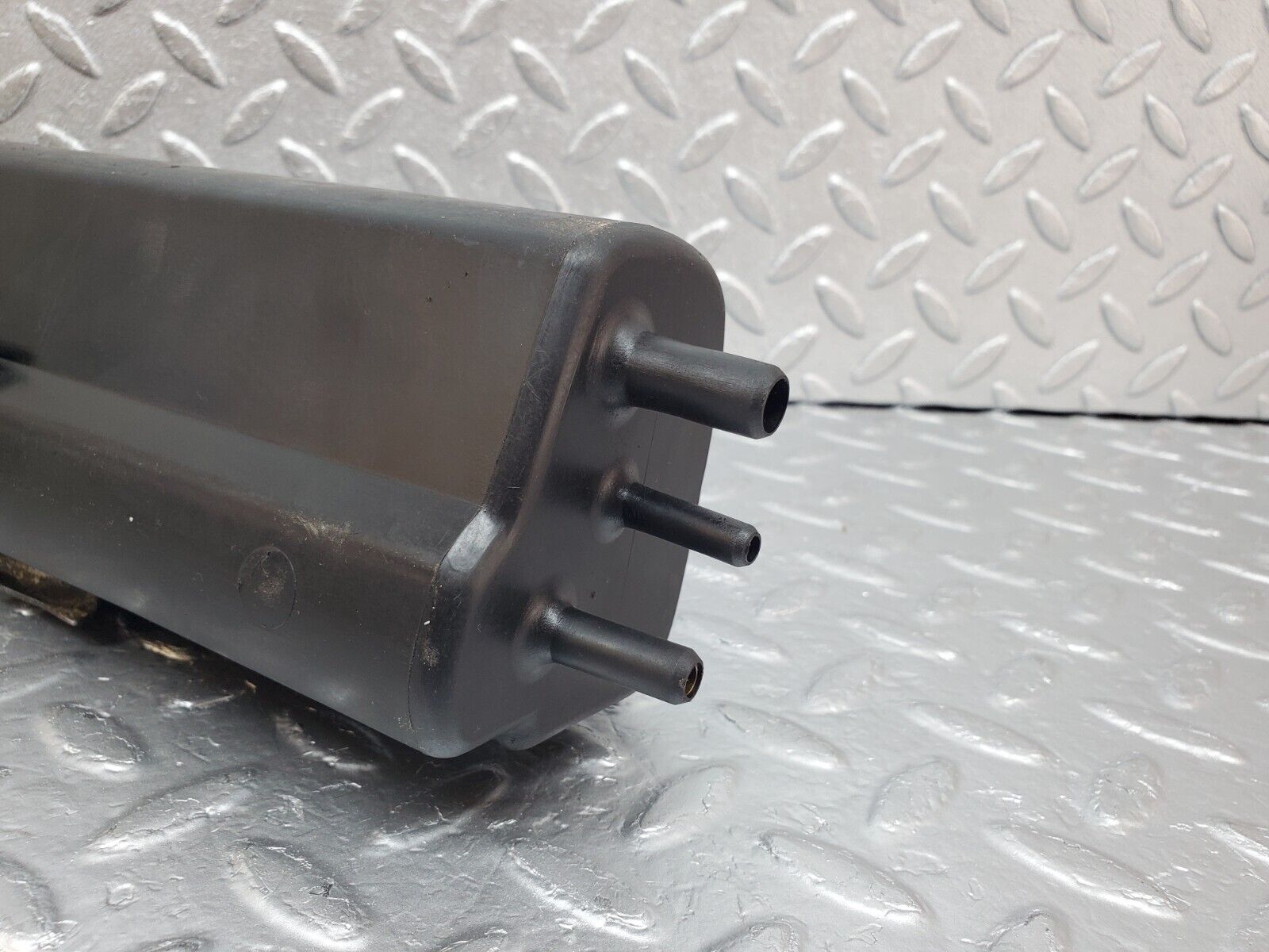 45193 Mercedes-Benz R129 300SL Coupe Fuel Vapor Charcoal Canister 1294700059