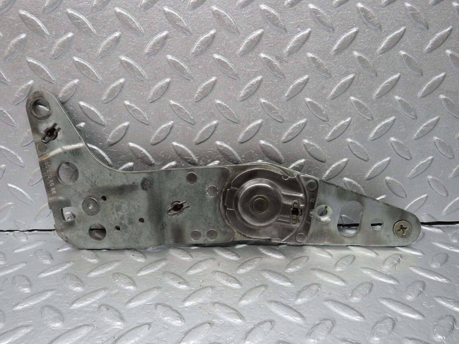 40016 Mercedes-Benz R107 350SL Front Left Seat Hinge 0009109586