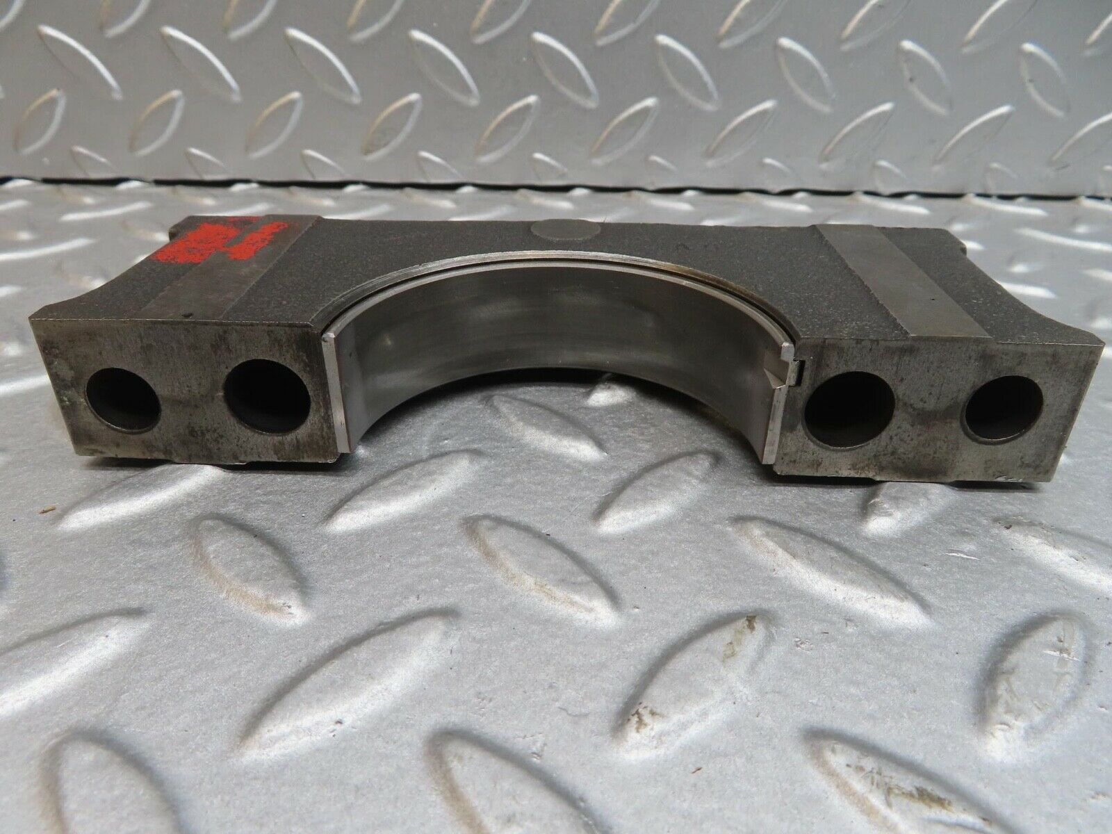 13701 Mercedes-Benz R107 450SL  Crankshaft Bearing Holder Block 1160110312