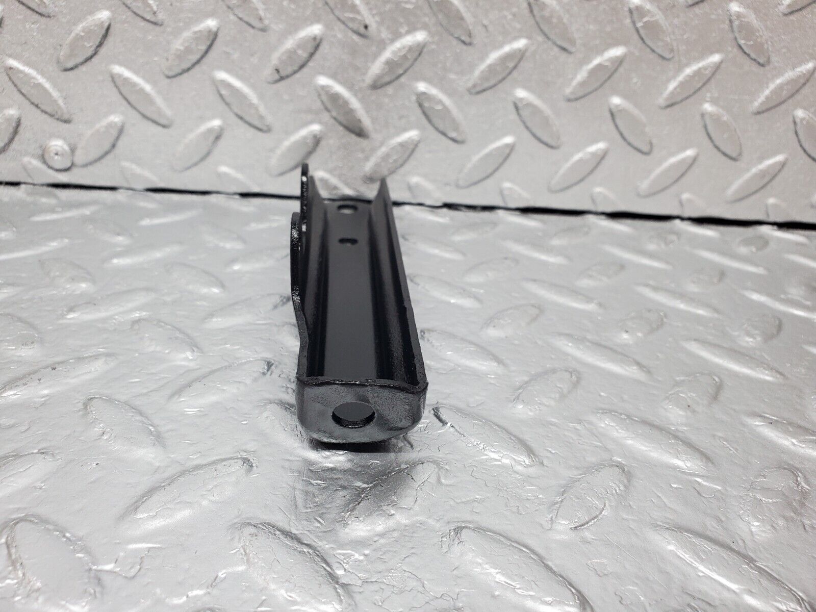 45270 Mercedes-Benz R129 300SL Coupe Air Intake Manifold Bracket