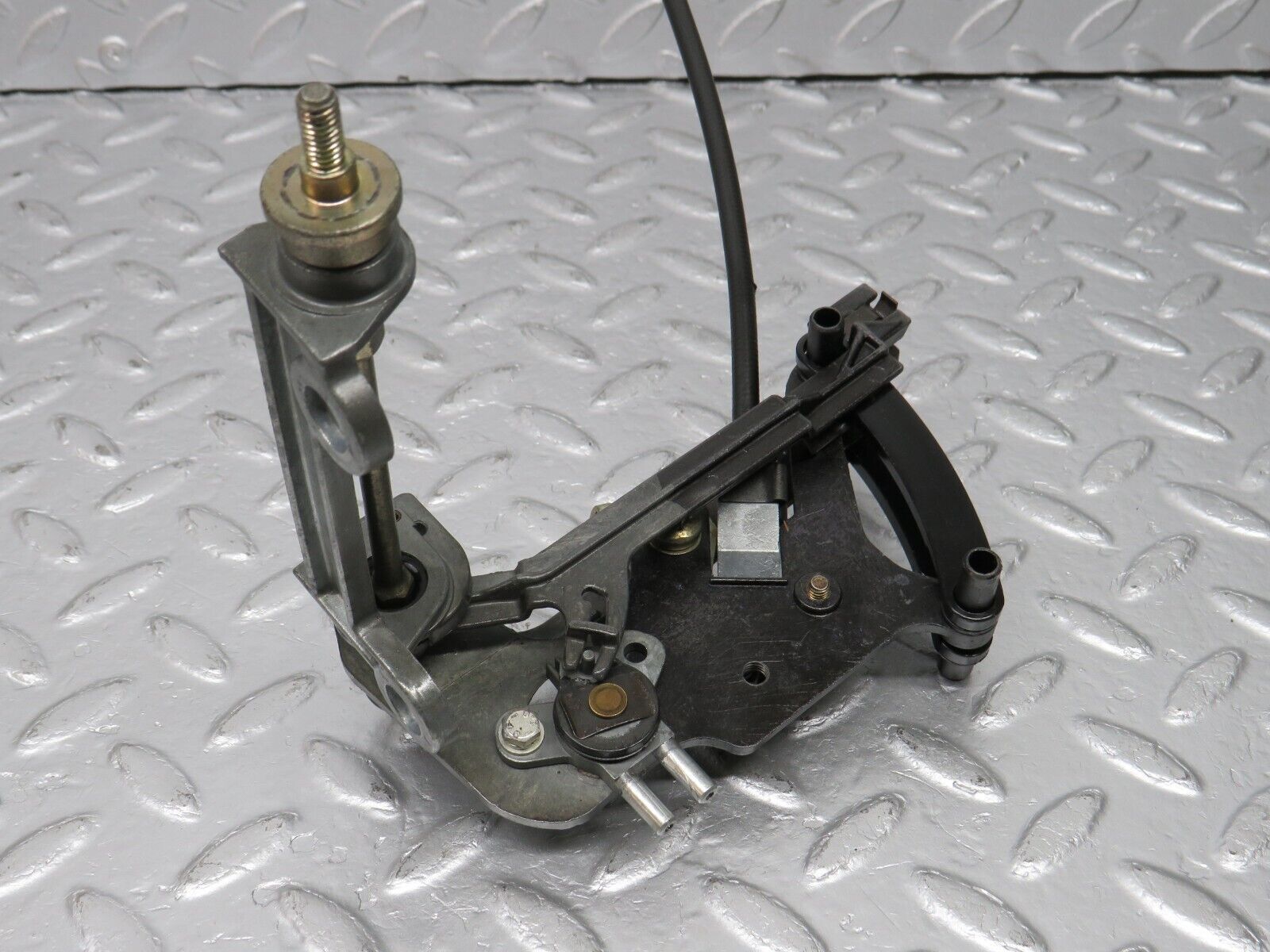 39881 Mercedes-Benz R107 350SL Heater Control Mechanism
