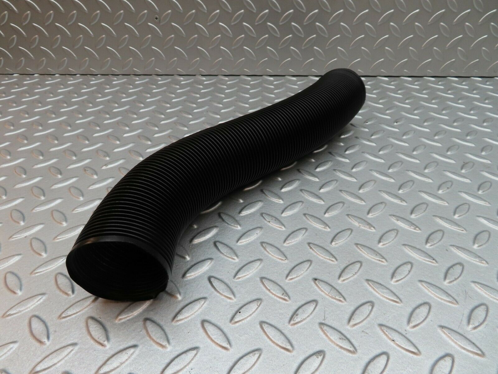 4986 Mercedes-Benz R107 350SL Ventilation Pipe