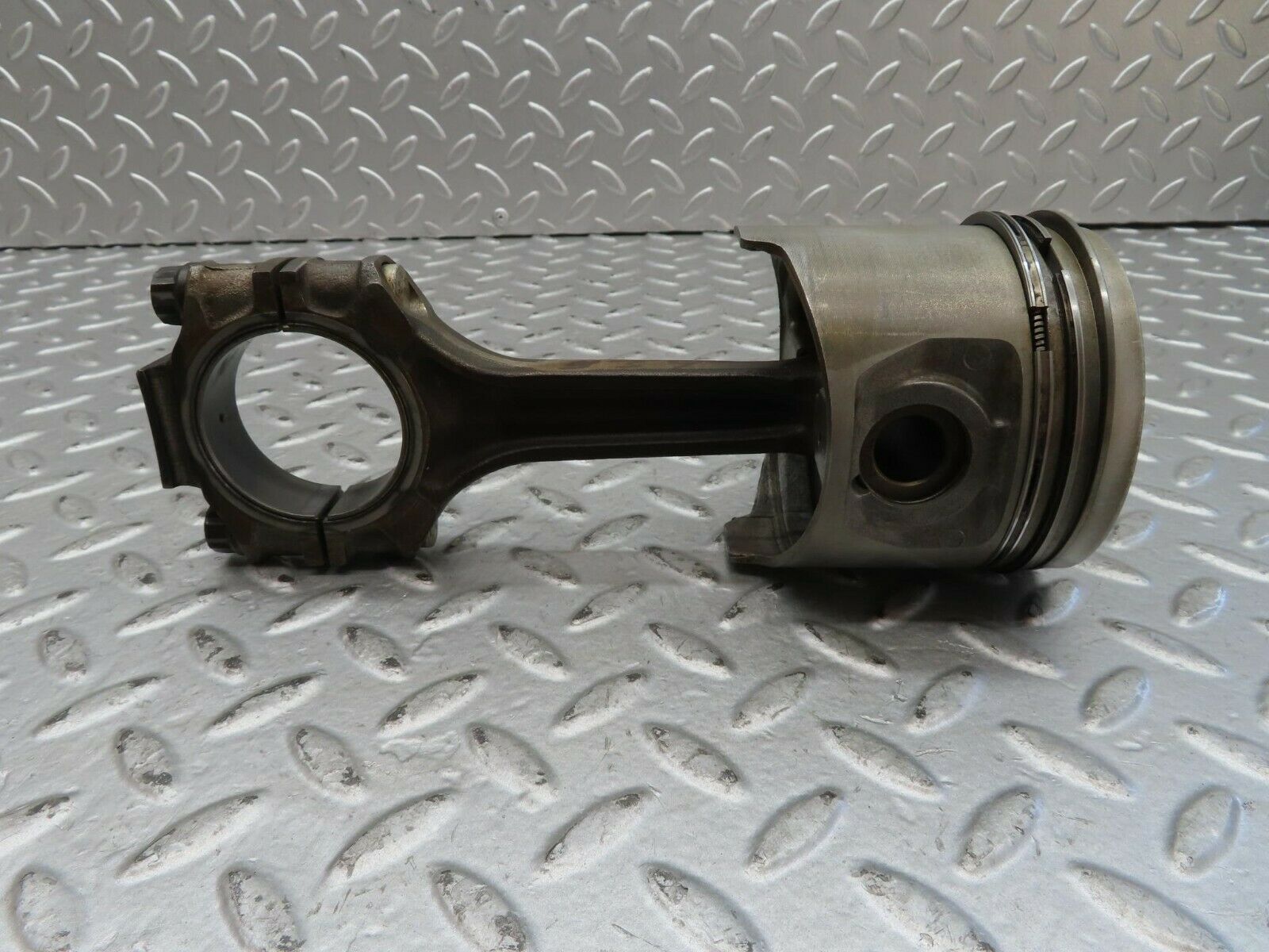 15774 Mercedes-Benz R107 450SL Piston With Connecting Rod 92.00 mm