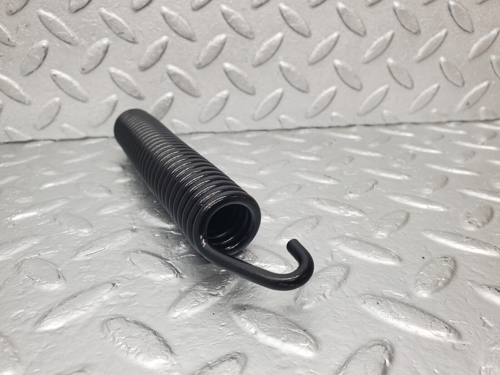 46128 Mercedes-Benz W105 PONTON Bonnet Hinge Spring