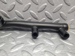 W126 Coupe air intake breather hose pipe used OEM