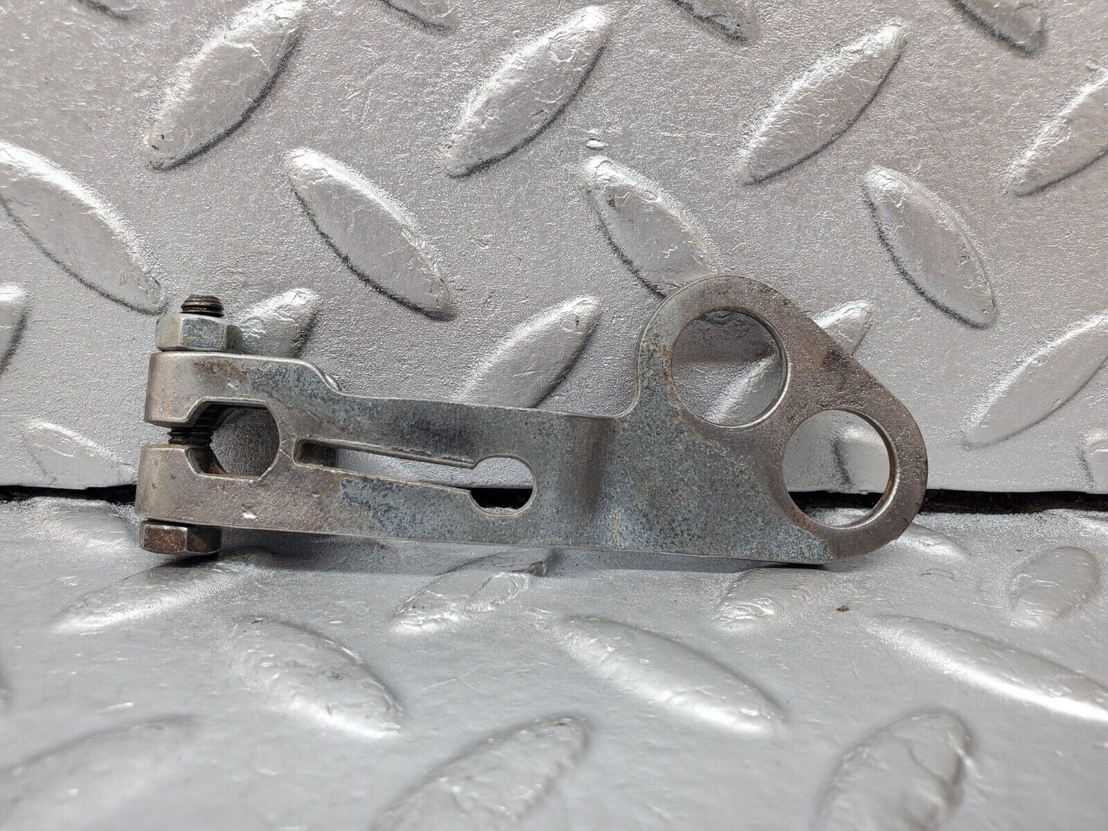 45297 Mercedes-Benz R129 300SL Coupe Automatic Gearbox Linkage Bracket