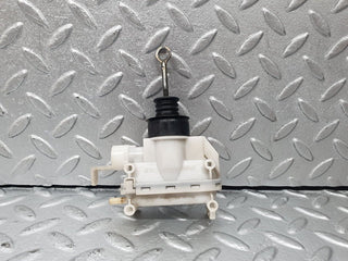 42769 Mercedes-Benz W201 190 2.0L Front Right Door Lock Vacuum Actuator