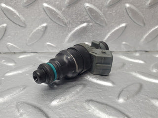 W124 fuel injector used OEM