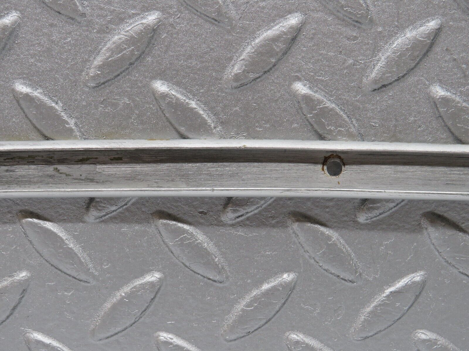 40150 Mercedes-Benz R107 350SL Hardtop Interior Roof Chrome