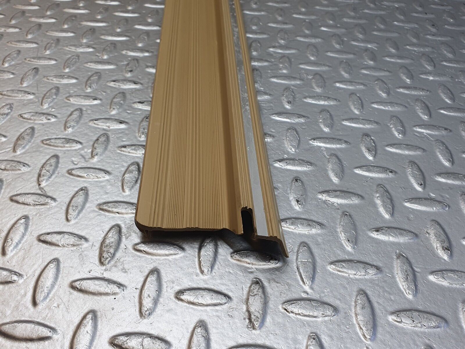 43963 Mercedes-Benz C123 230CE Coupe Left Door Sill Trim Beige