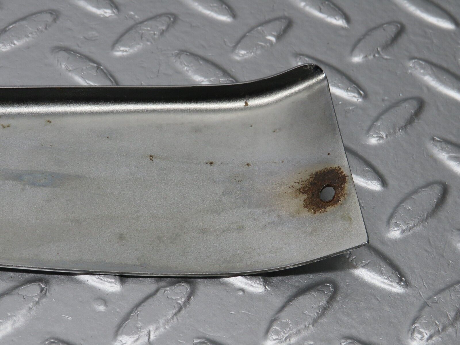 40004 Mercedes-Benz R107 350SL Left Door Chrome Cover