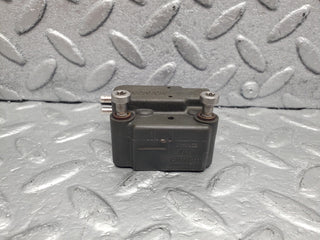 W201 Baby Benz fuel pressure regulator used OEM