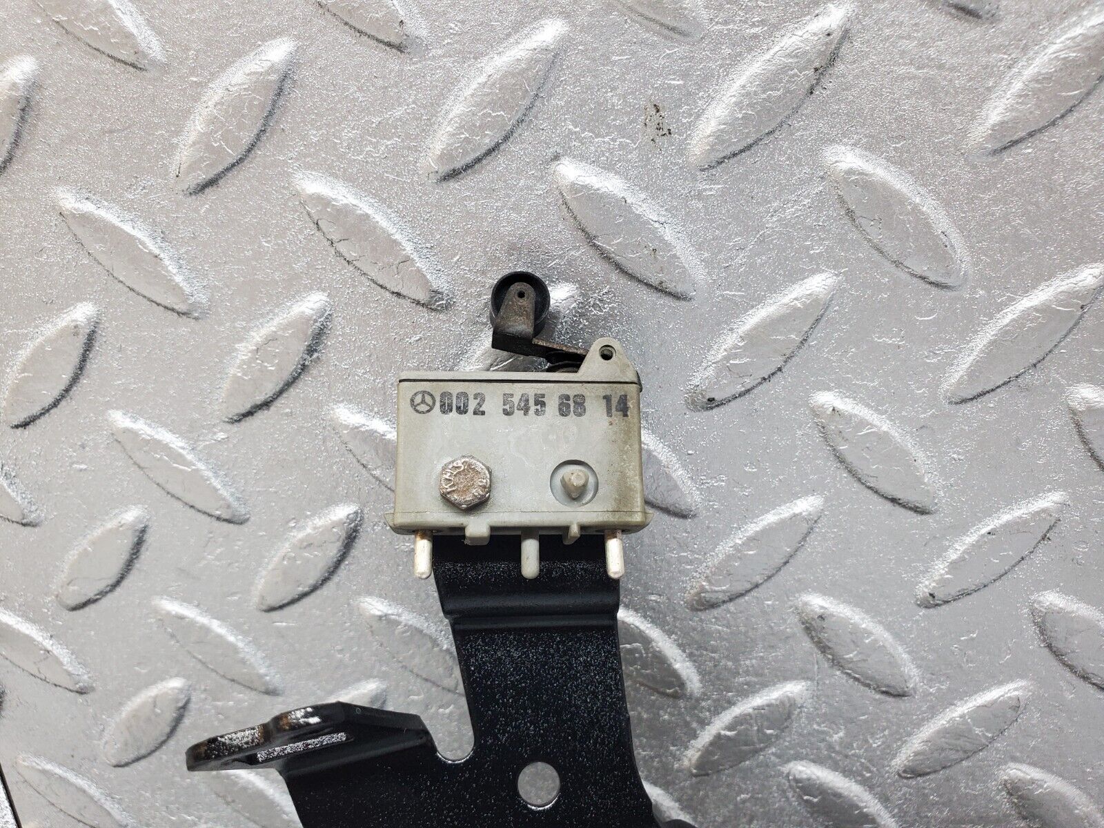 45210 Mercedes-Benz R129 300SL Coupe Throttle Linkage 0025456814