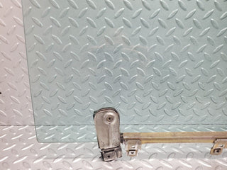 46433 Mercedes-Benz C123 280CE Coupe Right Door Window Glass 1237250232 1237250432