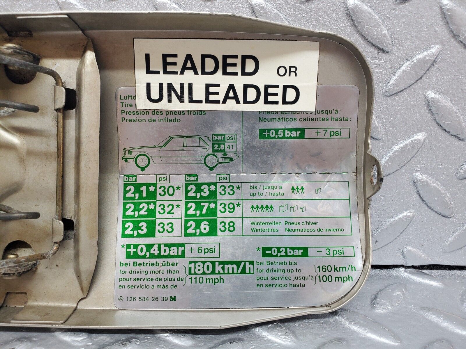 45785 Mercedes-Benz W126 420SE Fuel Tank Flap Cap 1265842639