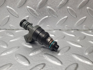 W124 fuel injector used OEM