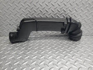 W124 Wagon air intake pipe used OEM
