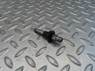 R107 SL fuel injector used OEM