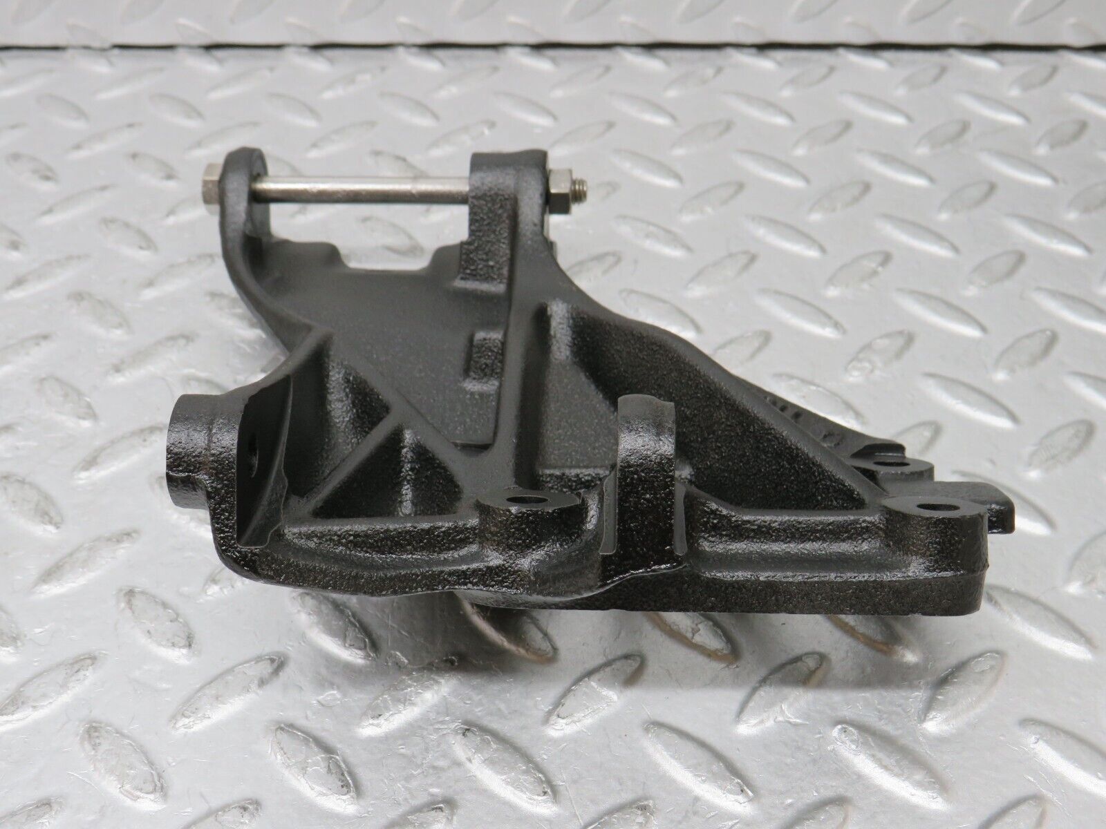 35471 Mercedes-Benz R107 280SL Alternator Generator Bracket 1101550735