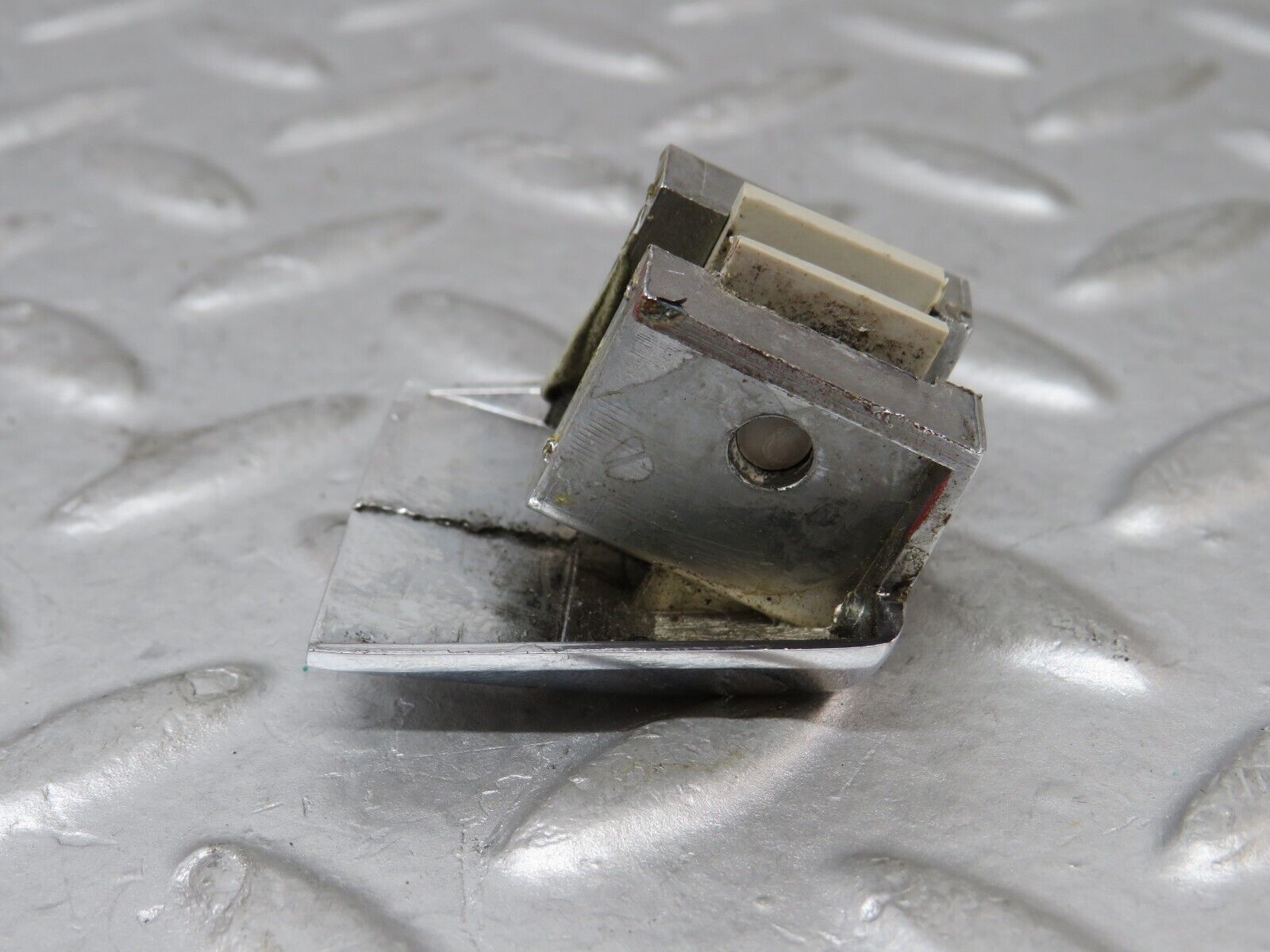 35543 Mercedes-Benz R107 280SL Left Door Window Channel Chrome Top